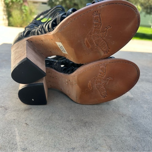 Freebird by Steven Bela Heeled Cage Sandal Ankle Boots in Distressed Black NEW 7 - Picture 9 of 11